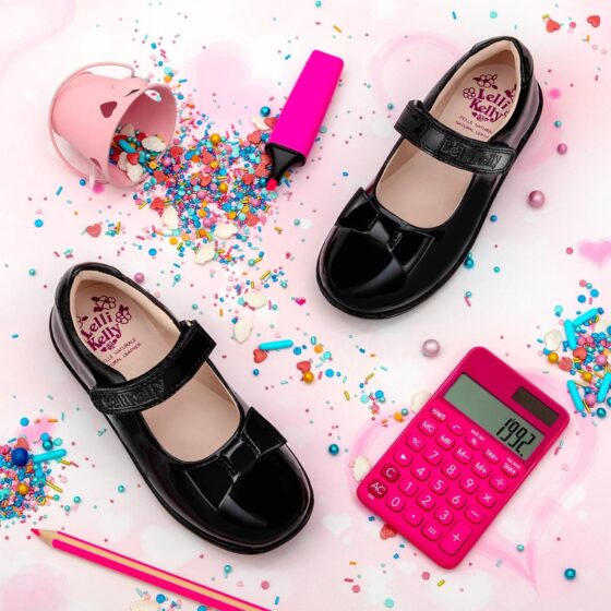 gifts for 6 year olds girl, mary jane shoes, ballet shoes, pink, calculator, sweets, lollies
